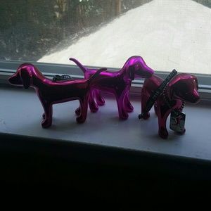 3 victorias secret store decor